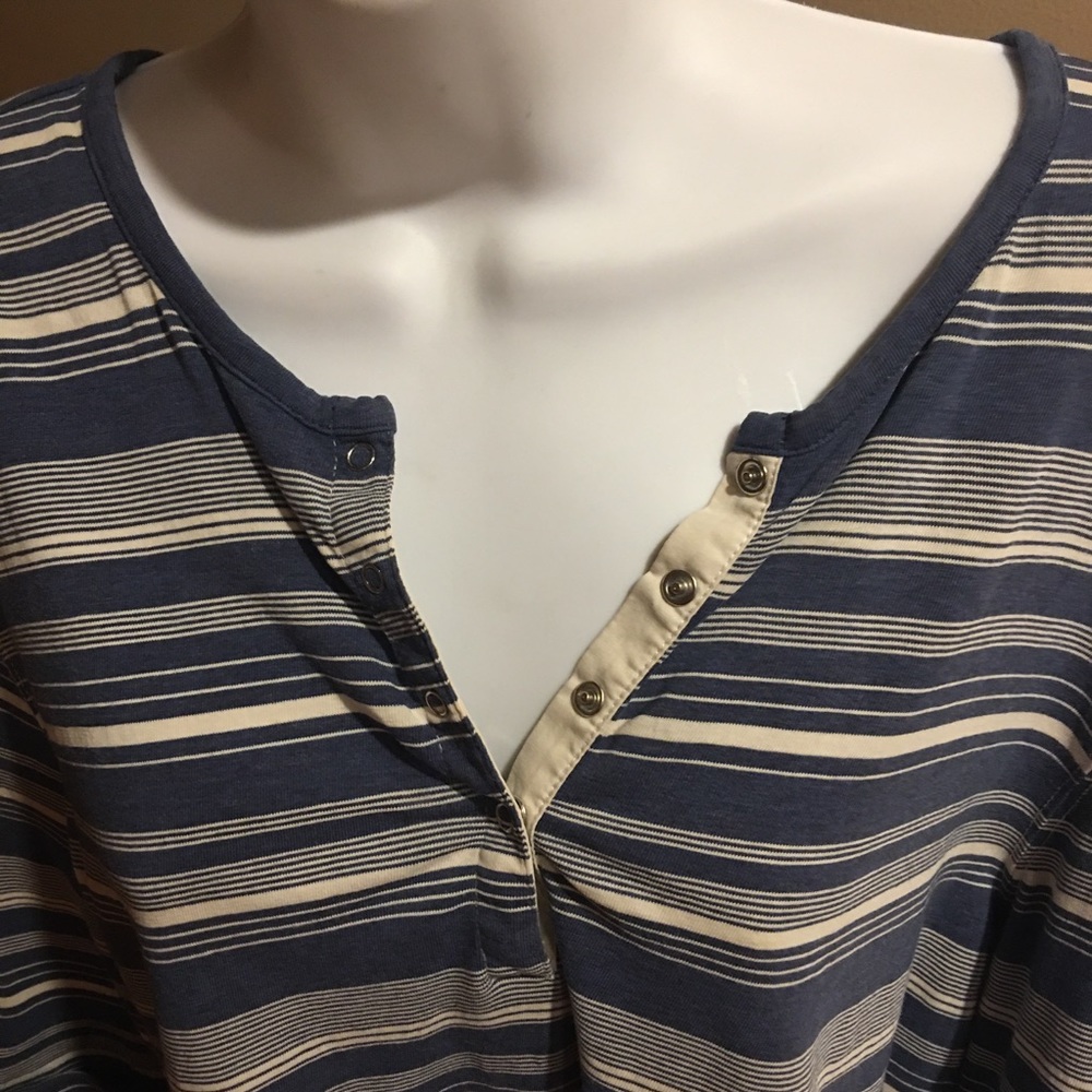 Women’s Liz & Co T-shirt